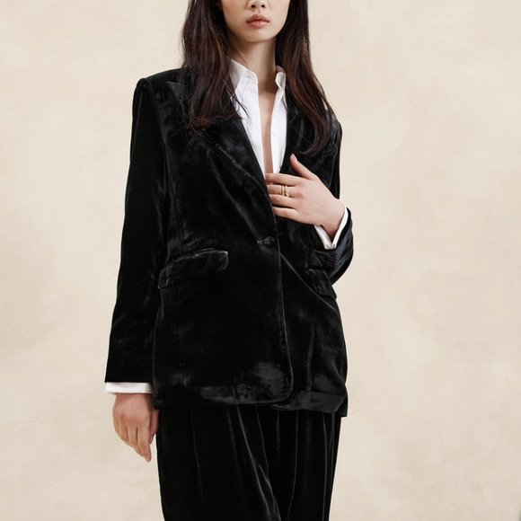 Banana Republic Navy Velvet Blazer - Picture 1 of 6